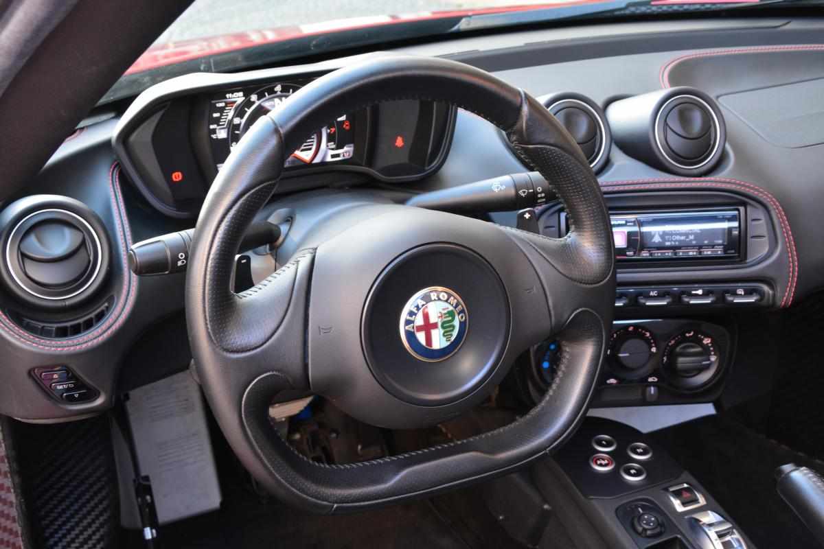 alfa-romeo-4c-1-75-tbi-2016-gasolina-1742cc