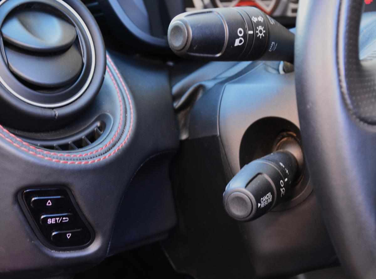 alfa-romeo-4c-1-75-tbi-2016-gasolina-1742cc