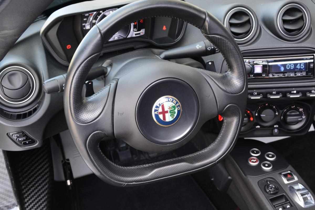 alfa-romeo-4c-1-7-l-2019-gasolina-1742cc