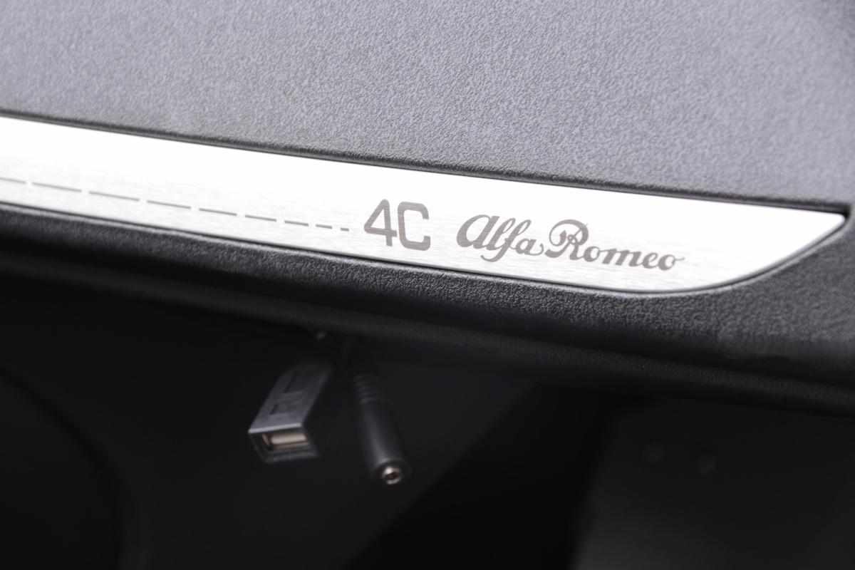 alfa-romeo-4c-1-7-l-2019-gasolina-1742cc