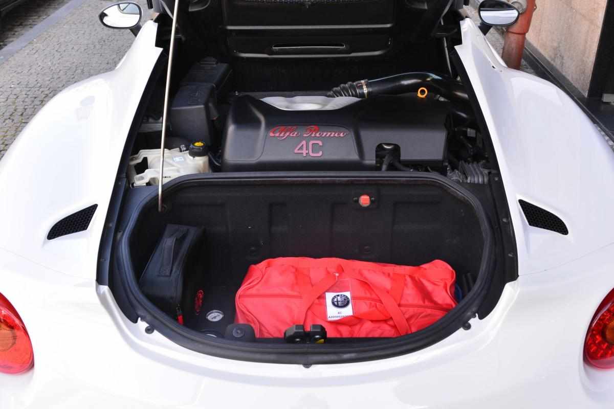 alfa-romeo-4c-1-7-l-2019-gasolina-1742cc