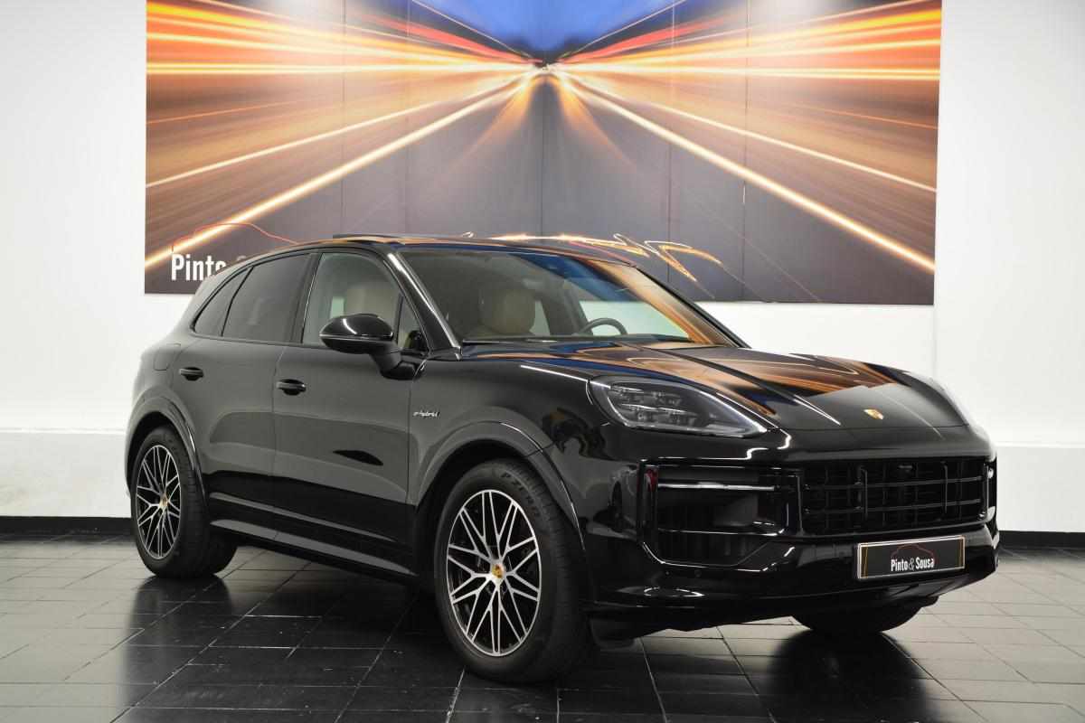 porsche-cayenne-e-hybrid-2024-gasolina-2995cc