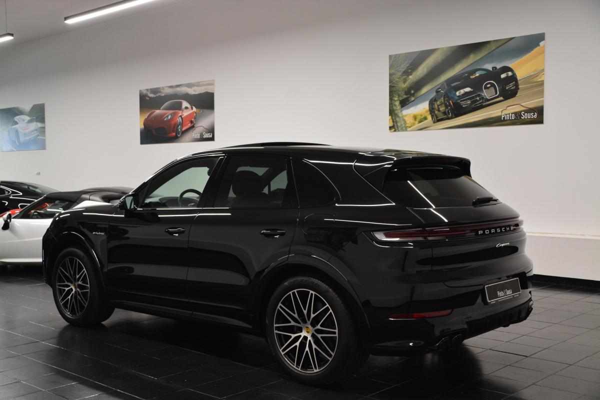 porsche-cayenne-e-hybrid-2024-gasolina-2995cc