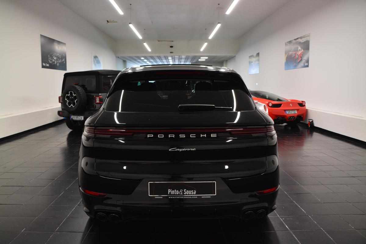 porsche-cayenne-e-hybrid-2024-gasolina-2995cc