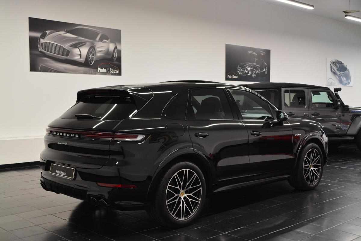 porsche-cayenne-e-hybrid-2024-gasolina-2995cc