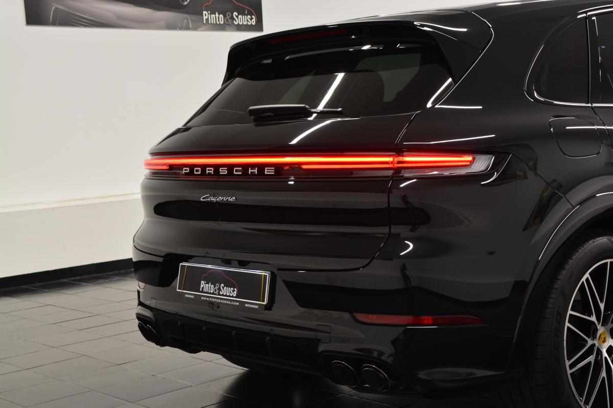 porsche-cayenne-e-hybrid-2024-gasolina-2995cc