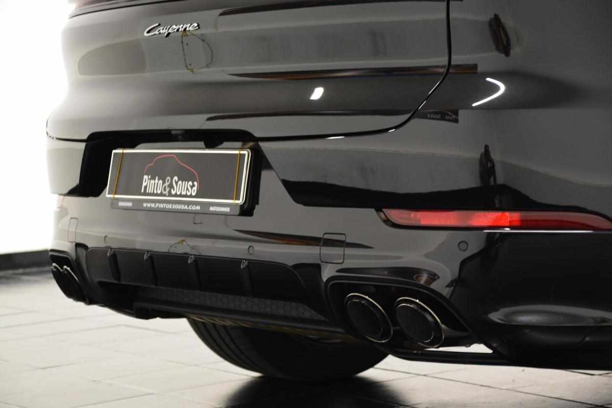 porsche-cayenne-e-hybrid-2024-gasolina-2995cc
