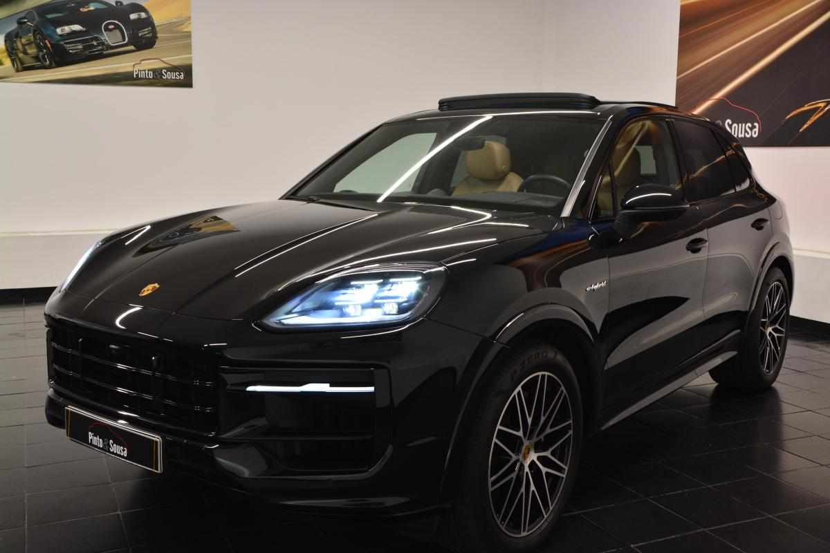 porsche-cayenne-e-hybrid-2024-gasolina-2995cc
