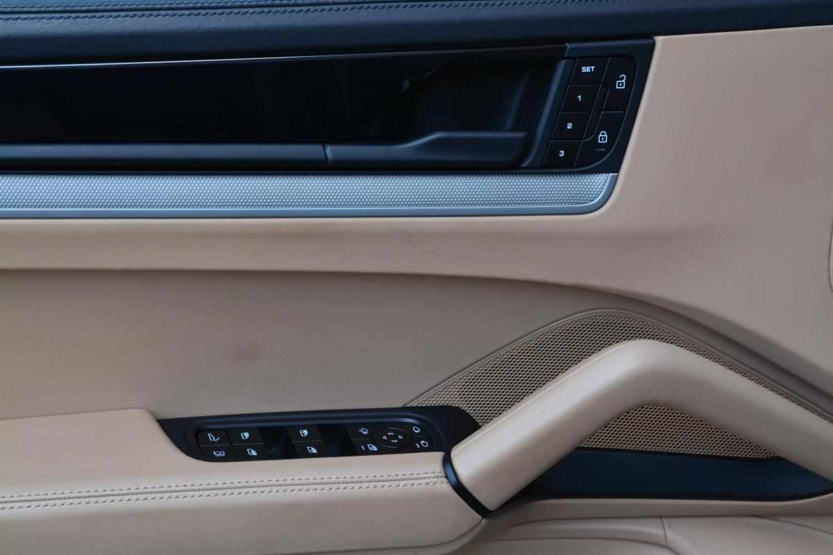 porsche-cayenne-e-hybrid-2024-gasolina-2995cc