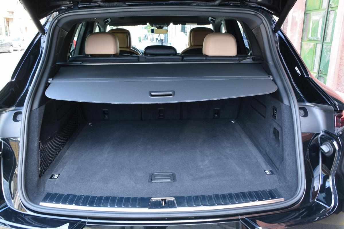 porsche-cayenne-e-hybrid-2024-gasolina-2995cc