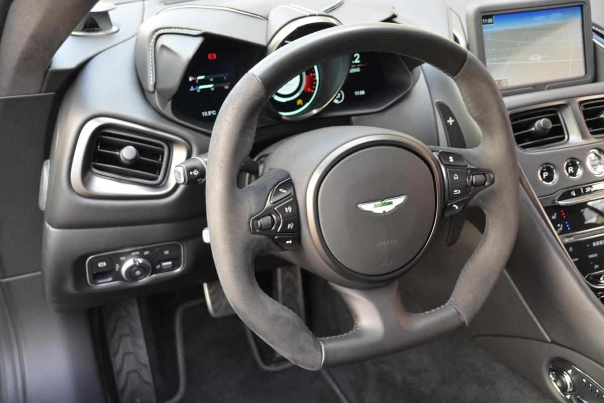 aston-martin-dbs-5-2-v12-2021-gasolina-5204cc