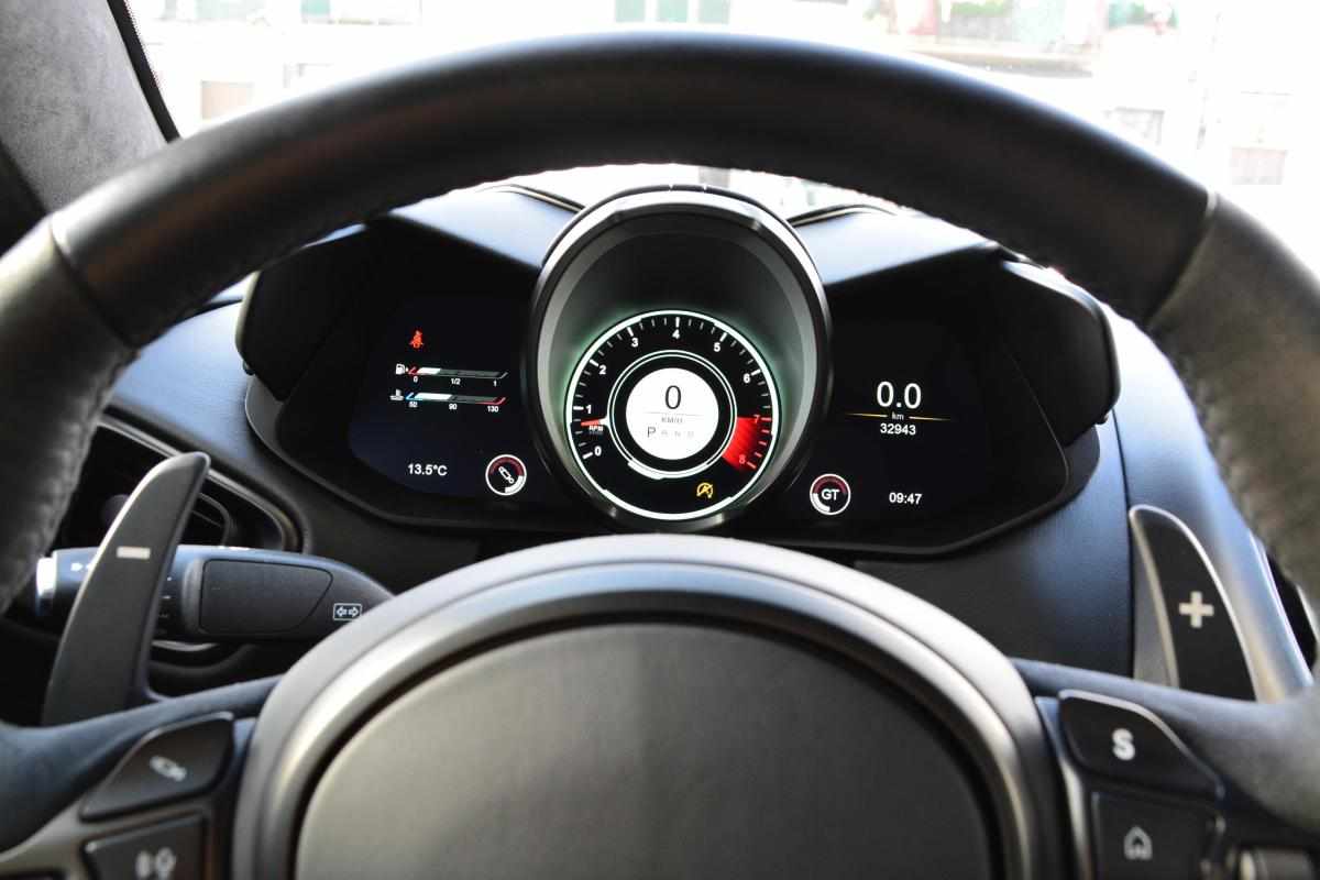 aston-martin-dbs-5-2-v12-2021-gasolina-5204cc