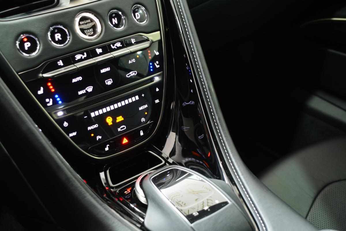 aston-martin-dbs-5-2-v12-2021-gasolina-5204cc