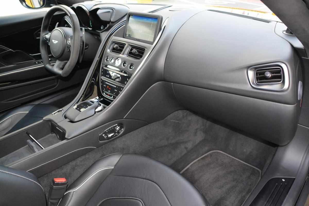 aston-martin-dbs-5-2-v12-2021-gasolina-5204cc