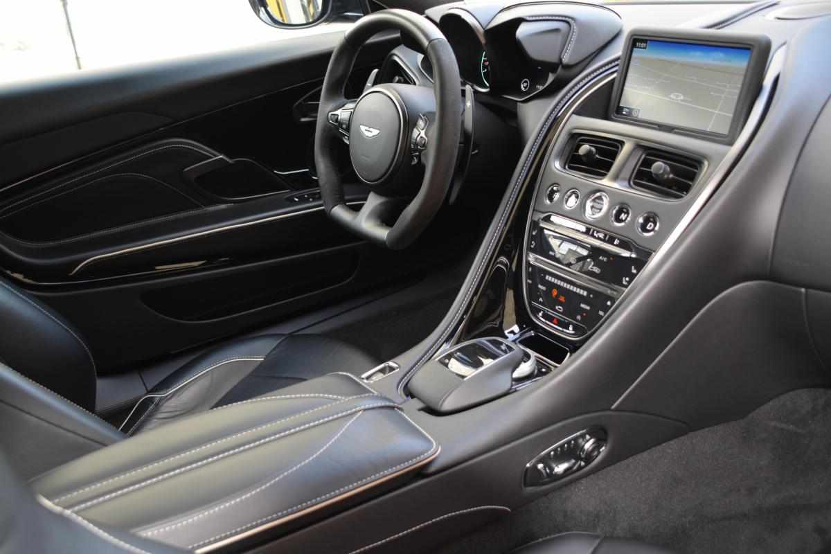 aston-martin-dbs-5-2-v12-2021-gasolina-5204cc