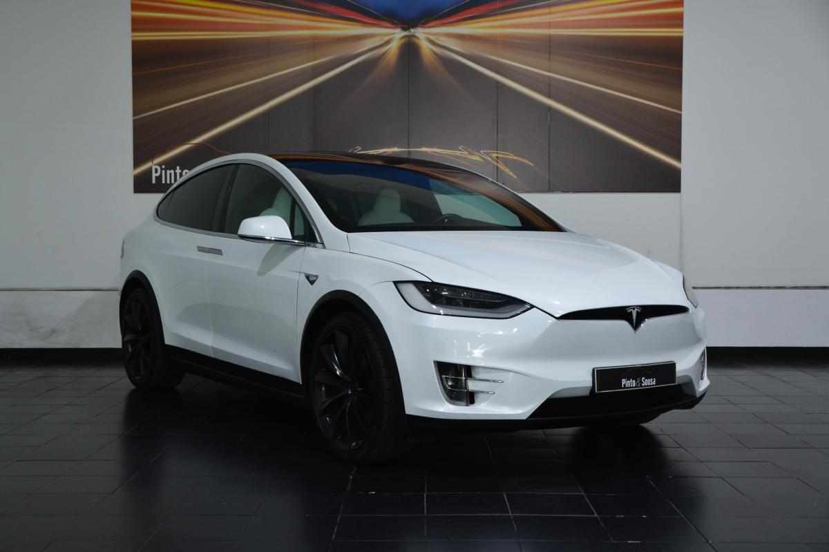 tesla-model-x-2020-eletrico