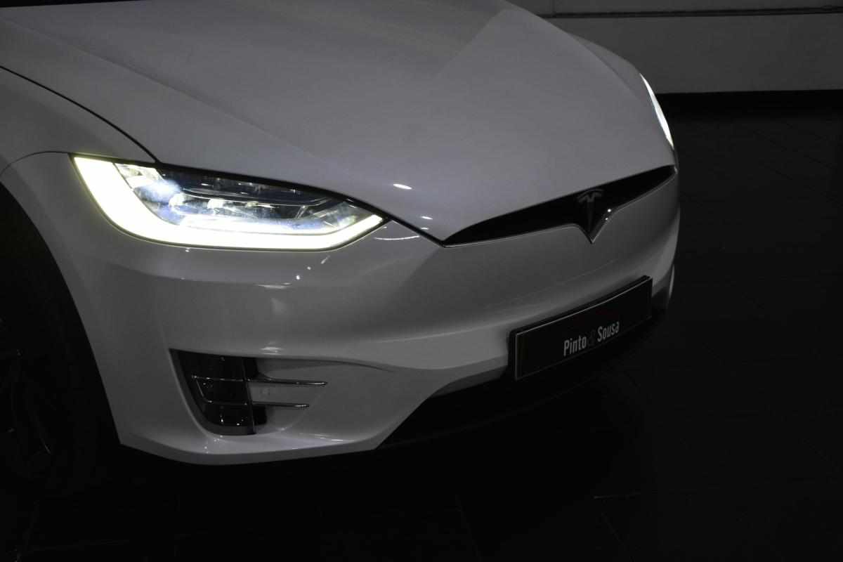 tesla-model-x-2020-eletrico