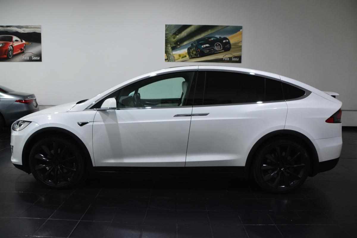 tesla-model-x-2020-eletrico