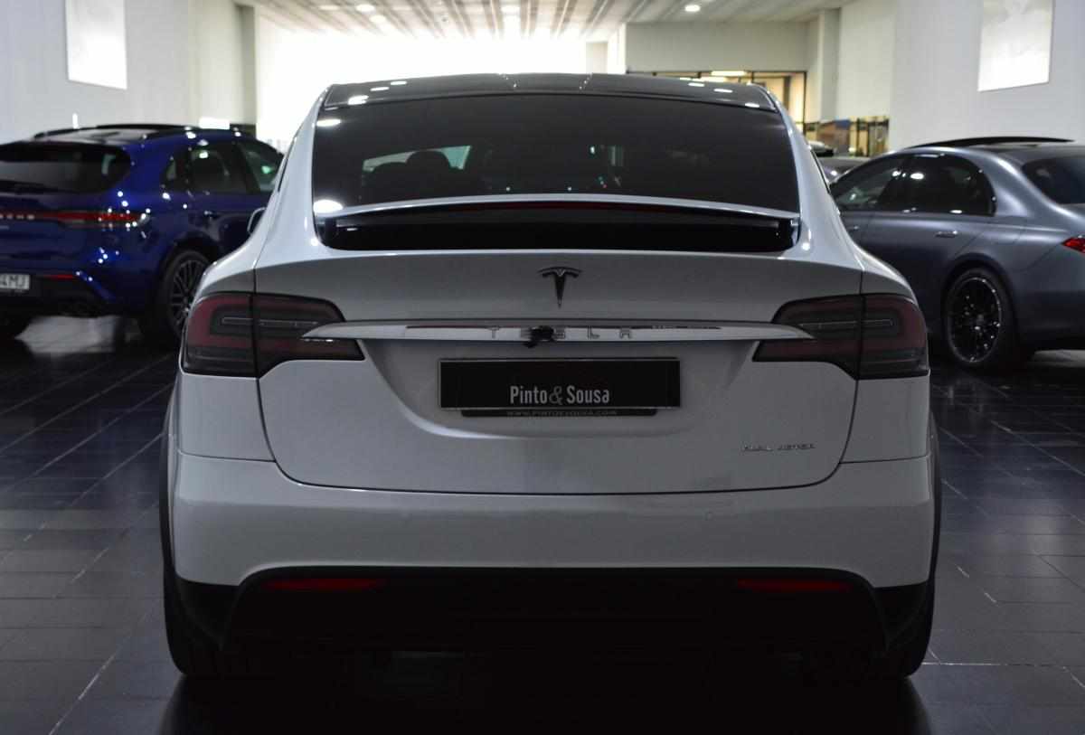 tesla-model-x-2020-eletrico