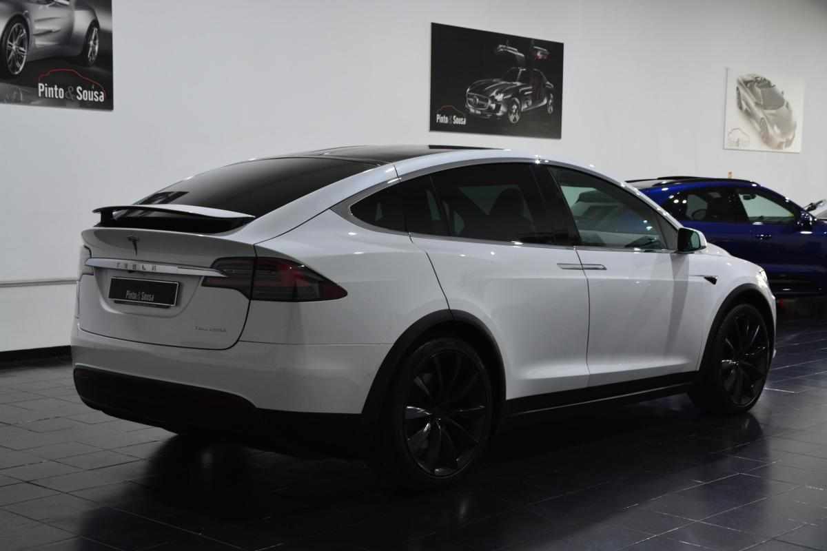 tesla-model-x-2020-eletrico