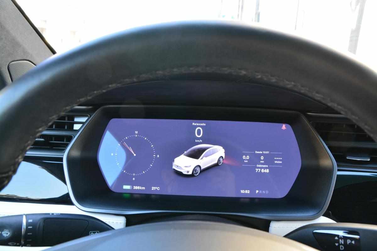 tesla-model-x-2020-eletrico