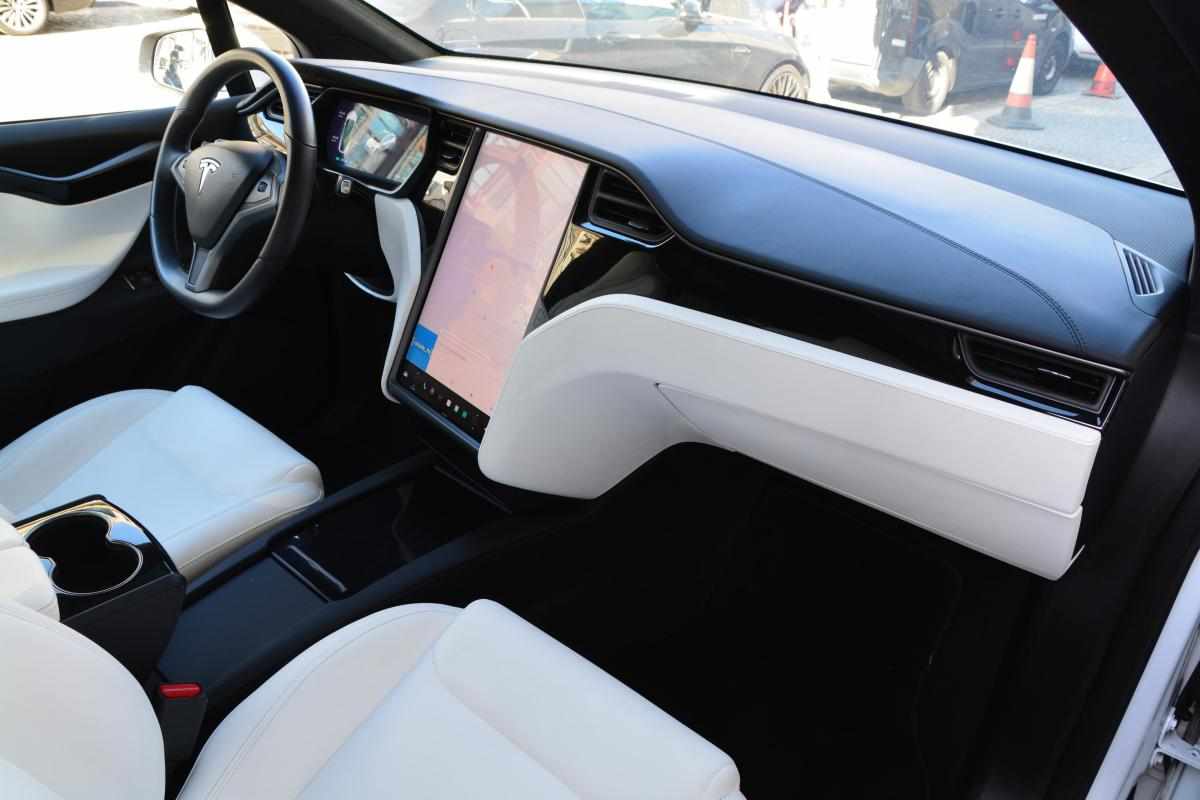 tesla-model-x-2020-eletrico