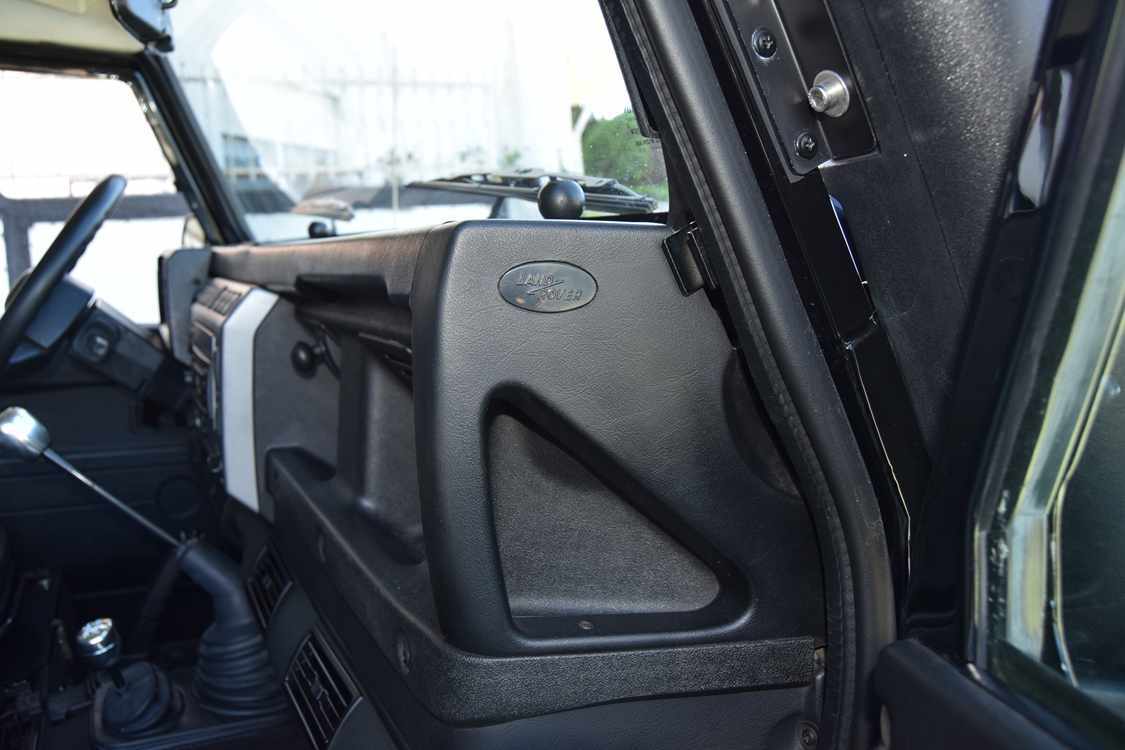 land-rover-defender-2005-diesel-2495cc