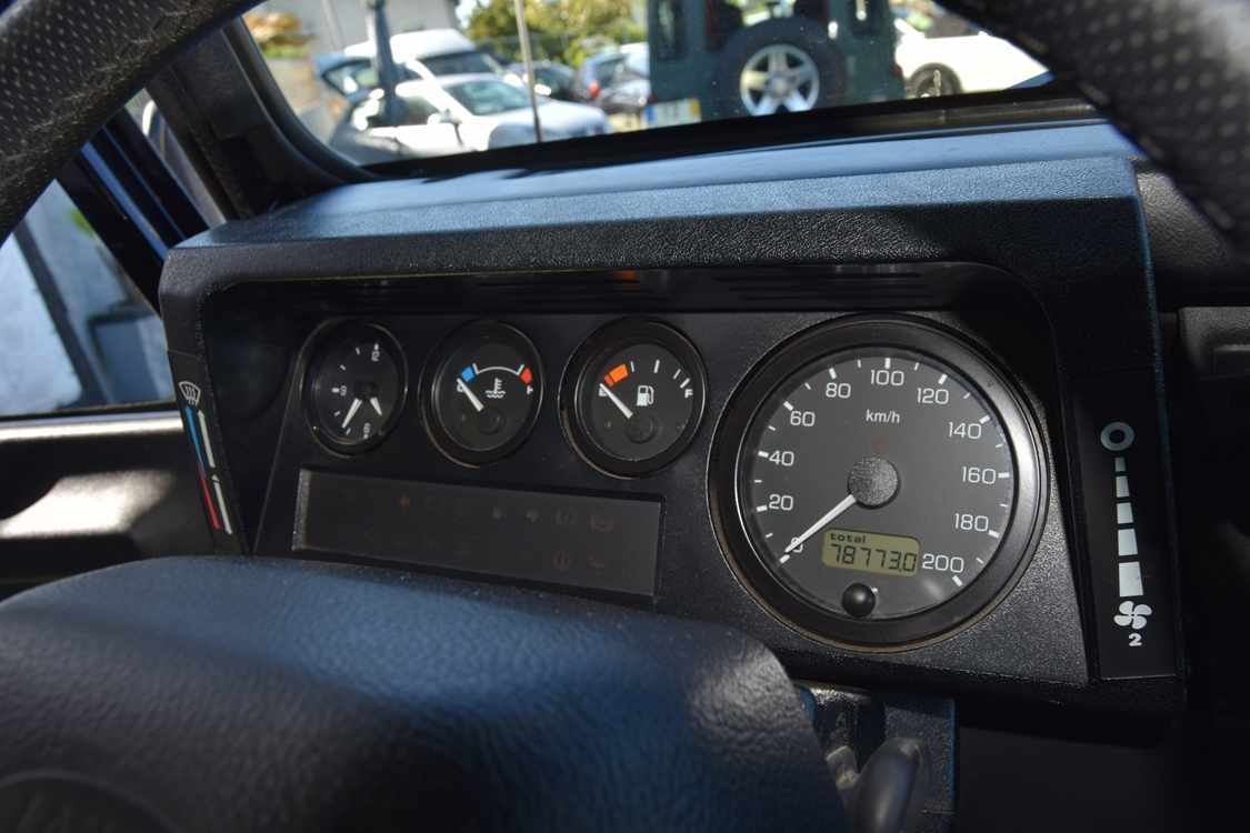land-rover-defender-2005-diesel-2495cc