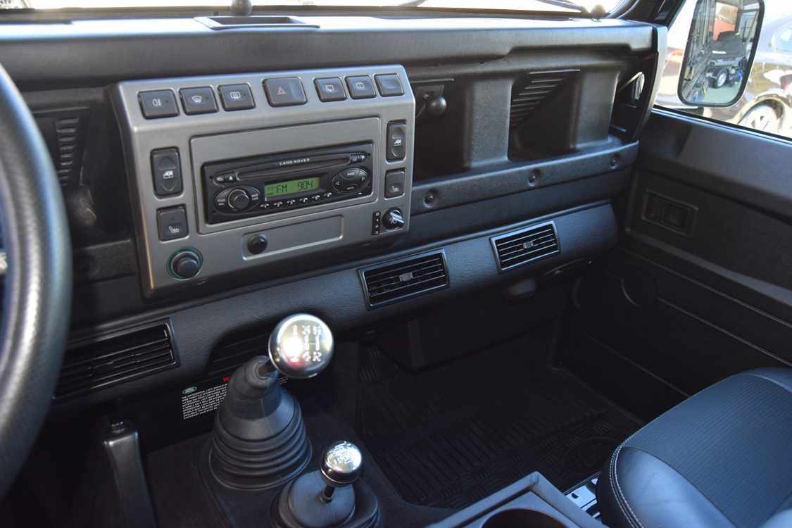 land-rover-defender-2005-diesel-2495cc
