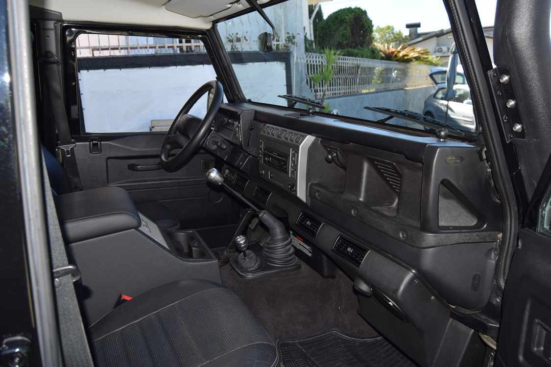 land-rover-defender-2005-diesel-2495cc