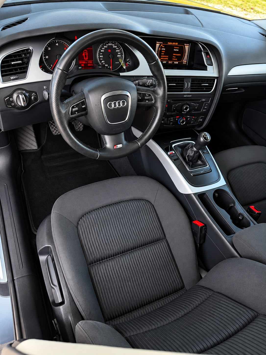 audi-a4-2-0-tdi-dpf-2011-diesel-1968cc