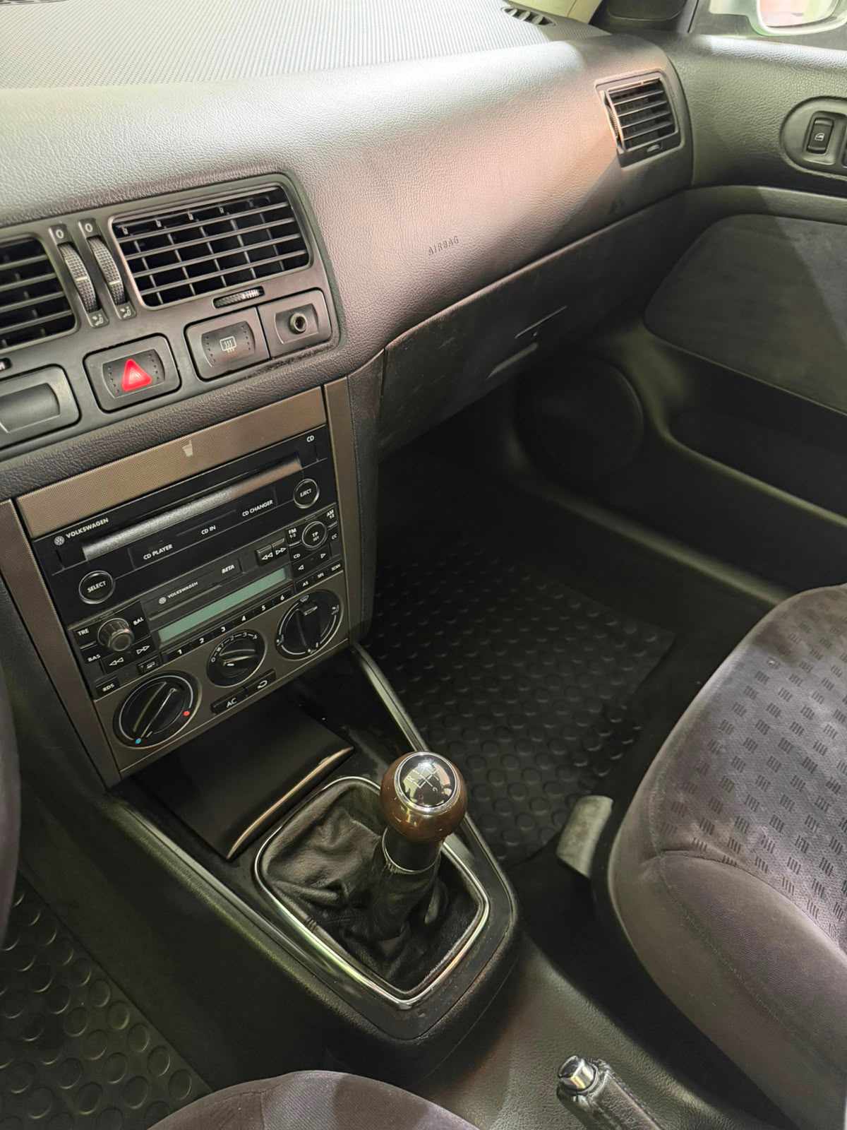 volkswagen-bora-1-9-tdi-2002-diesel-1896cc