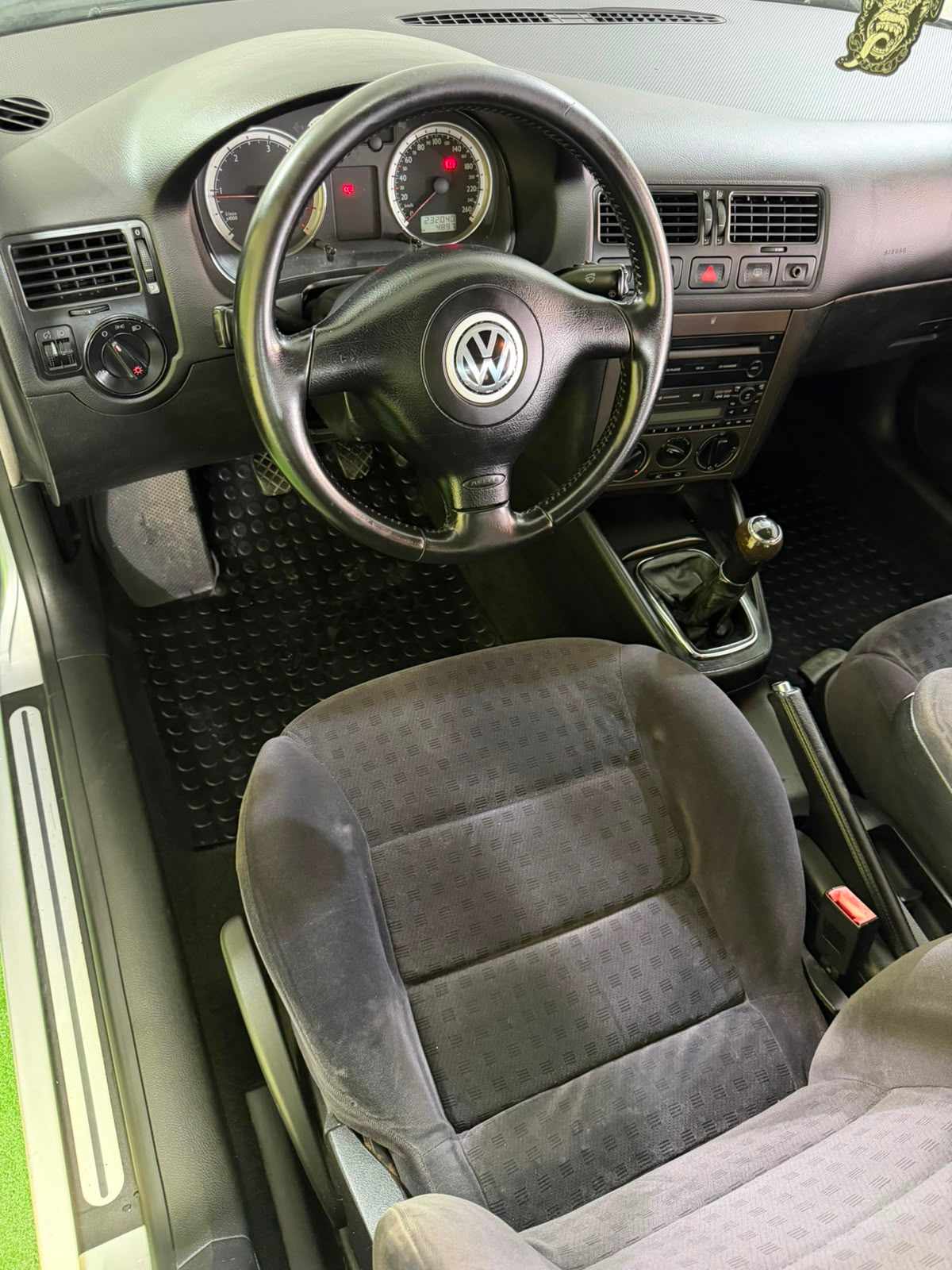 volkswagen-bora-1-9-tdi-2002-diesel-1896cc