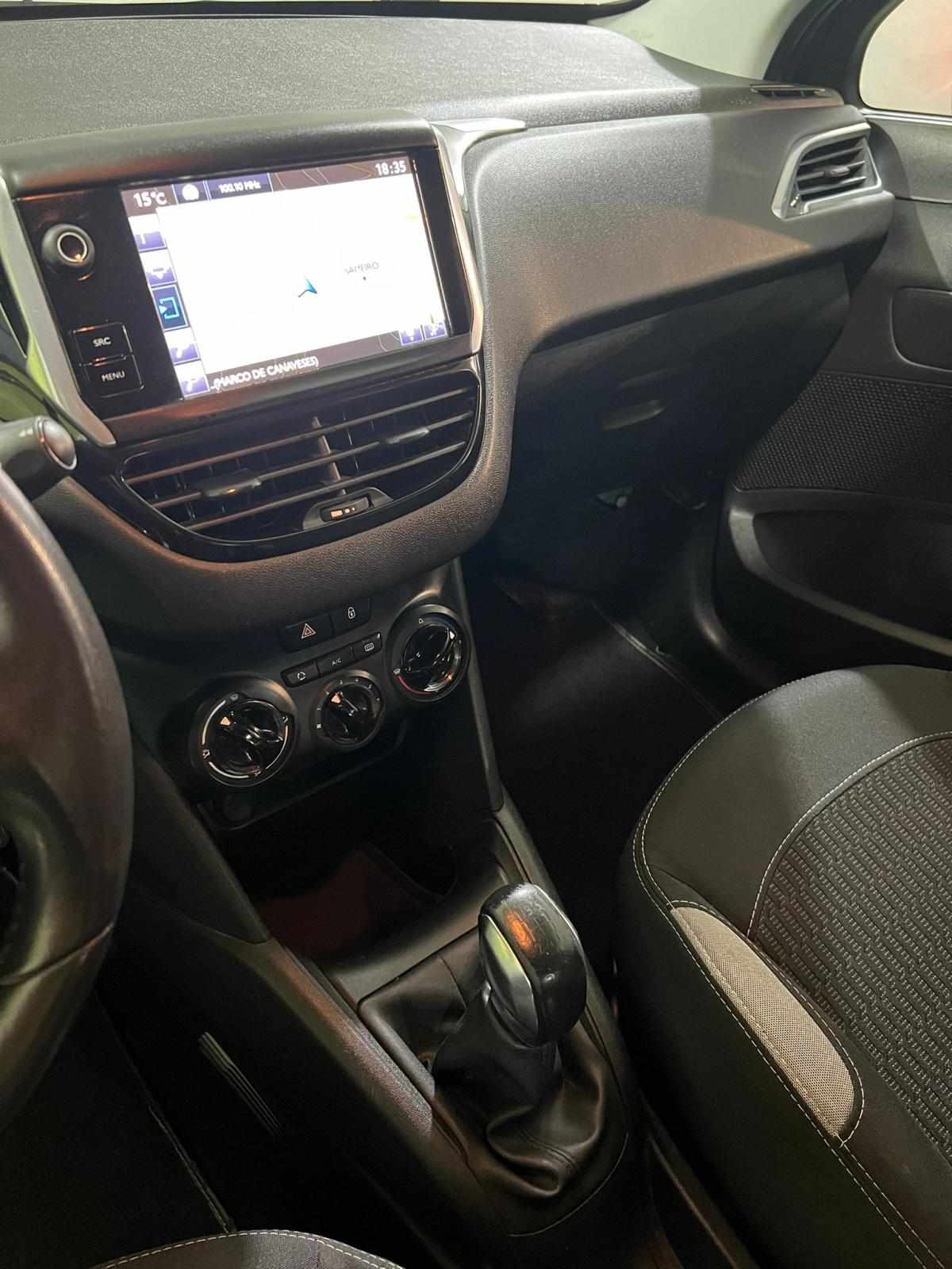 peugeot-208-1-2-vti-2015-gasolina-1199cc