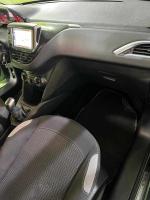 peugeot-208-1-2-vti-2015-gasolina-1199cc