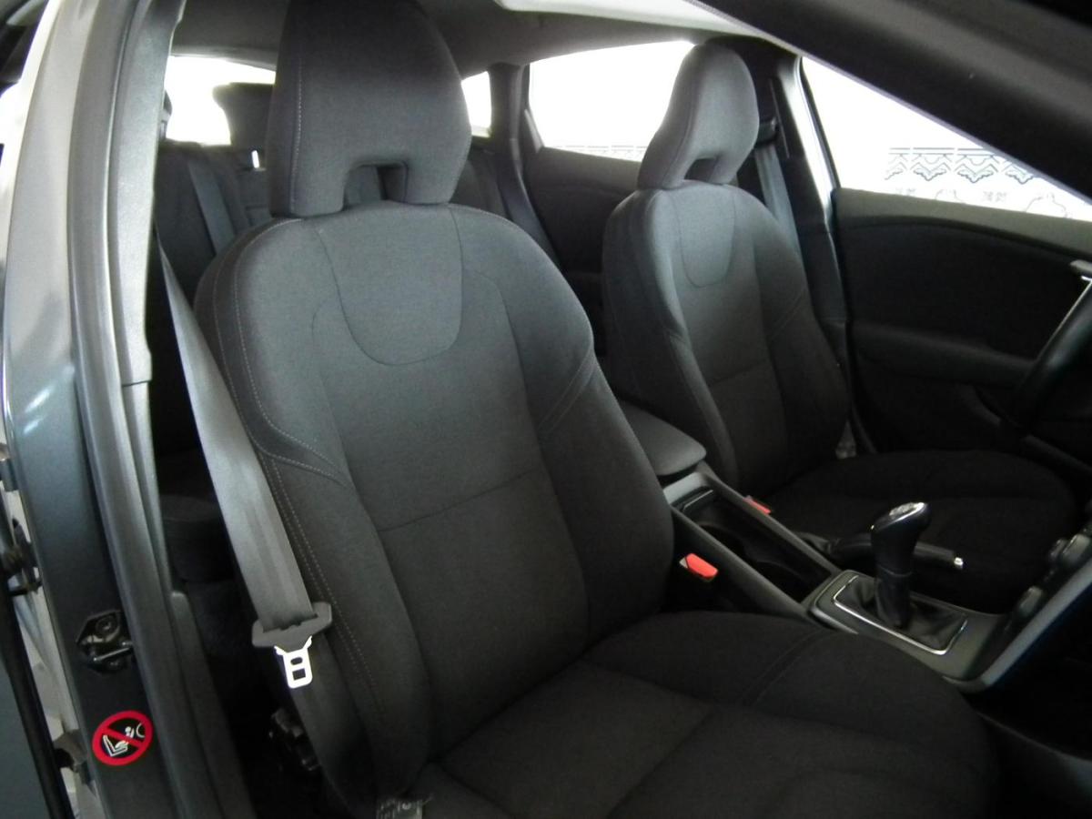 volvo-v40-2013-diesel-1560cc