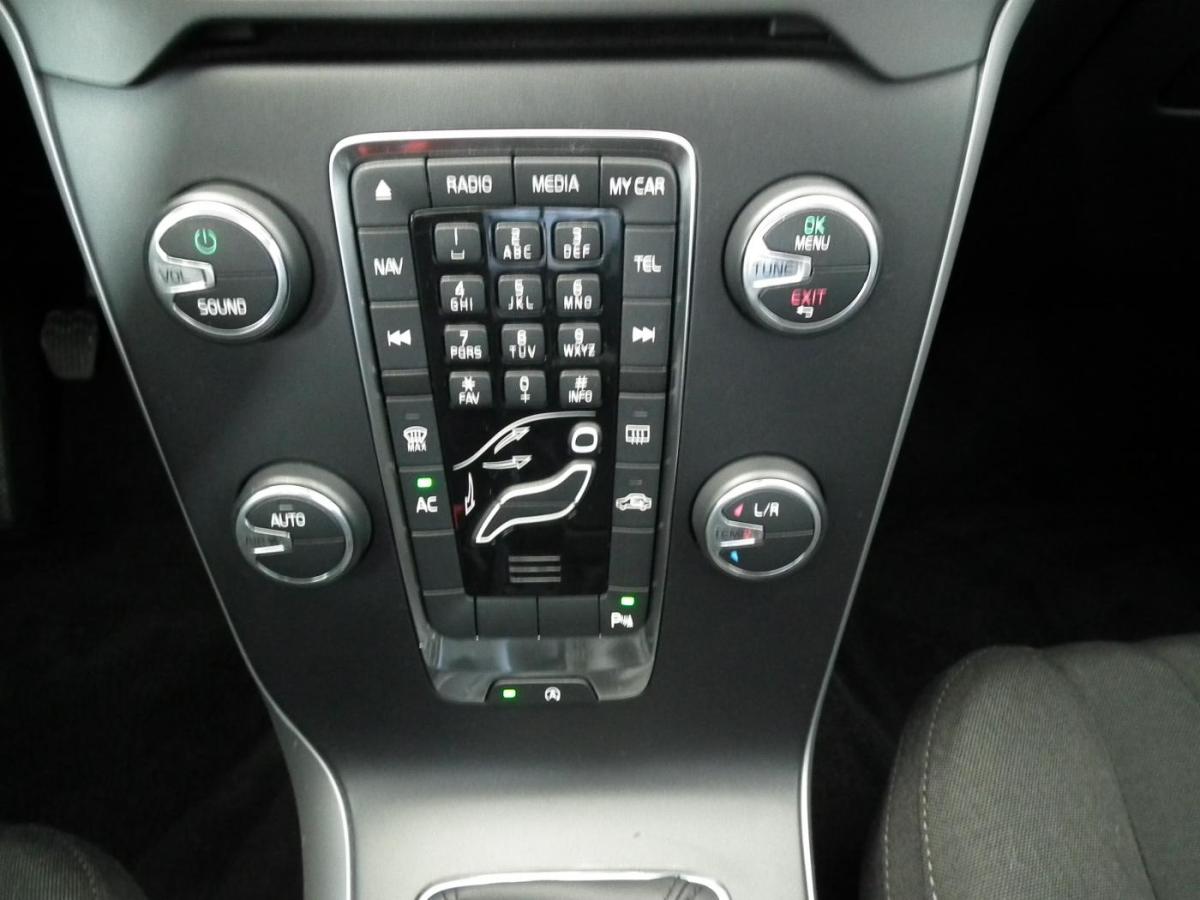 volvo-v40-2013-diesel-1560cc