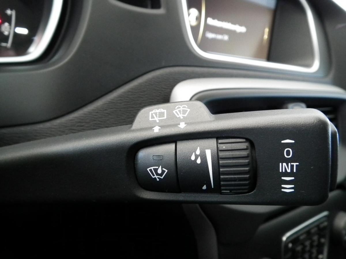 volvo-v40-2013-diesel-1560cc