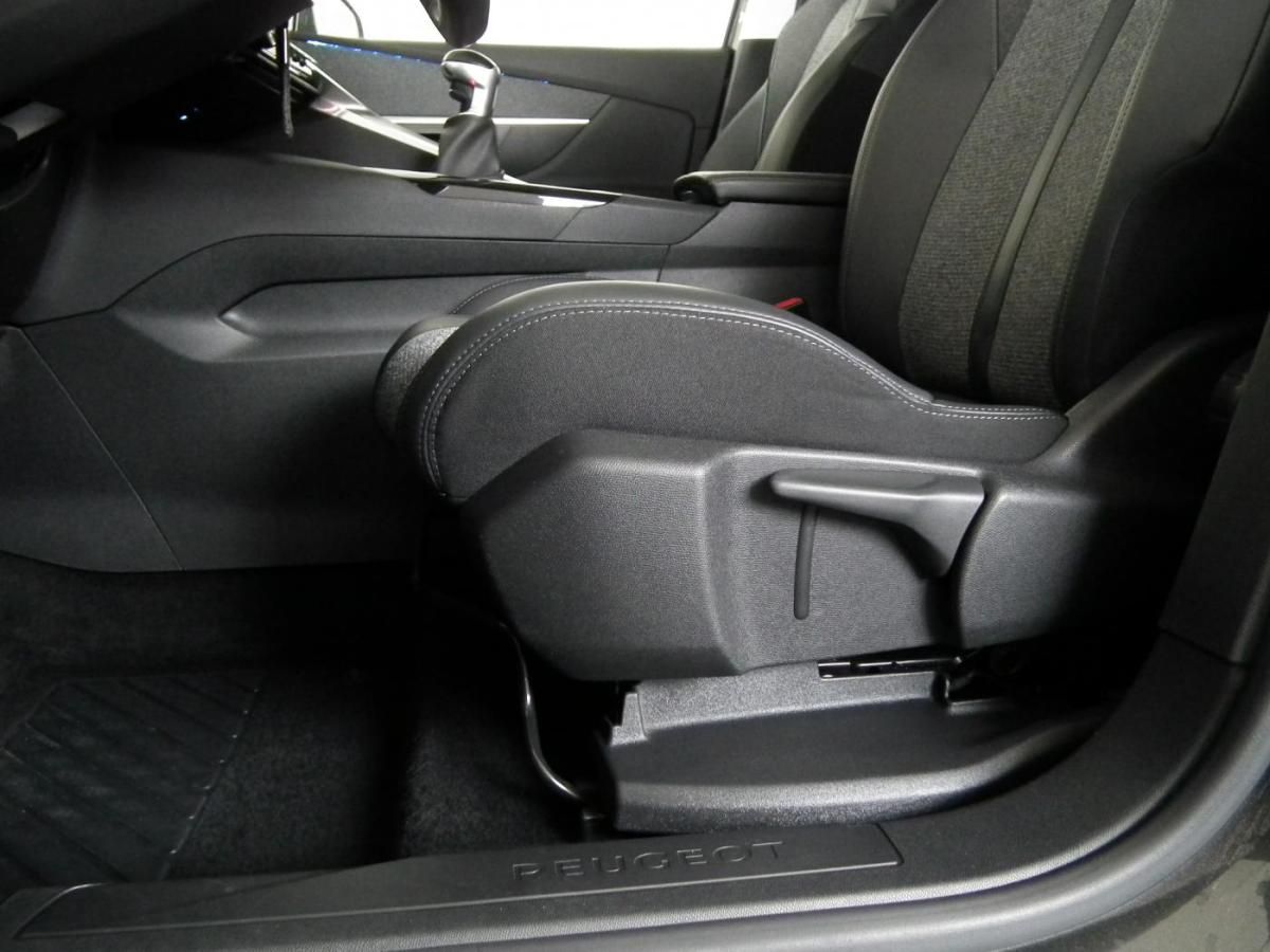peugeot-3008-2019-diesel-1499cc