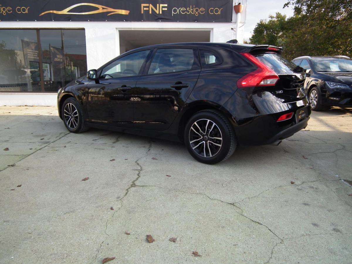volvo-v40-2019-diesel-1969cc