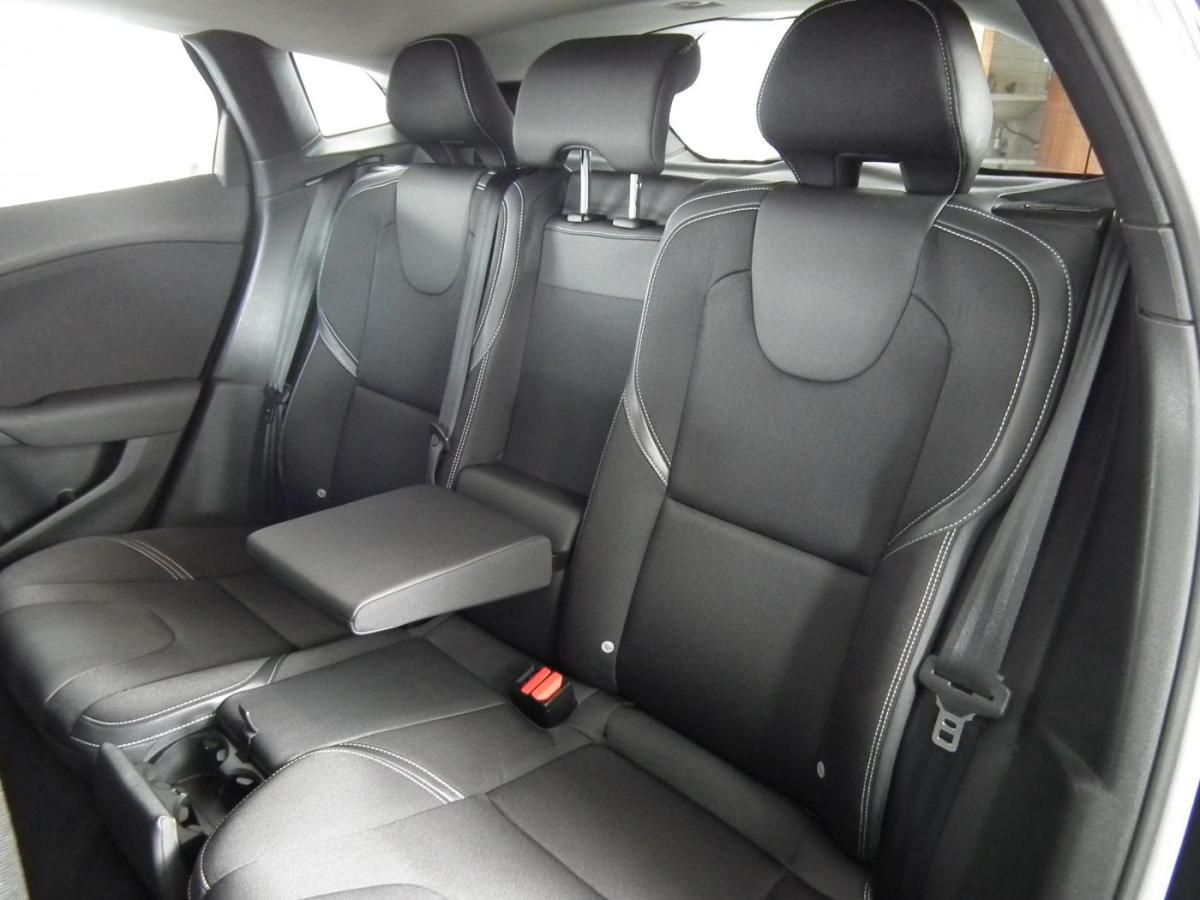 volvo-v40-2019-diesel-1969cc