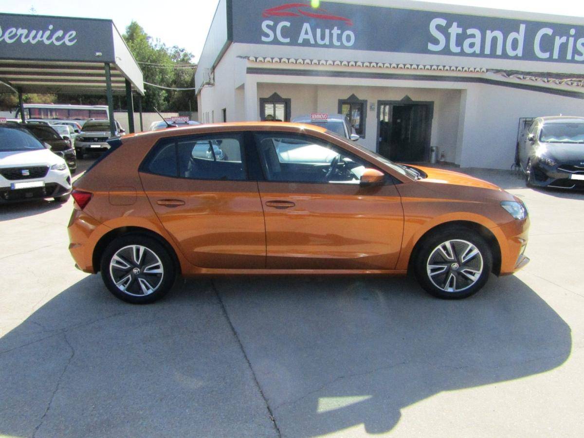 skoda-fabia-2023-gasolina-999cc