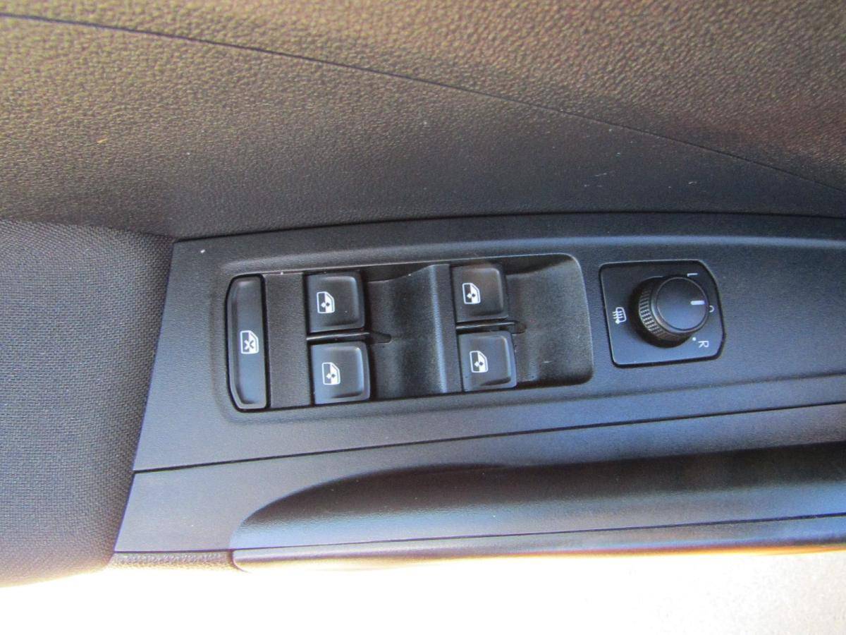 skoda-fabia-2023-gasolina-999cc