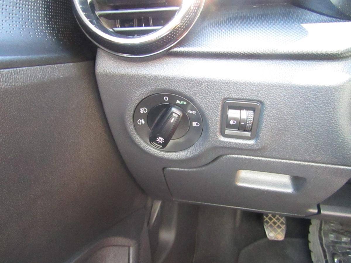 skoda-fabia-2023-gasolina-999cc