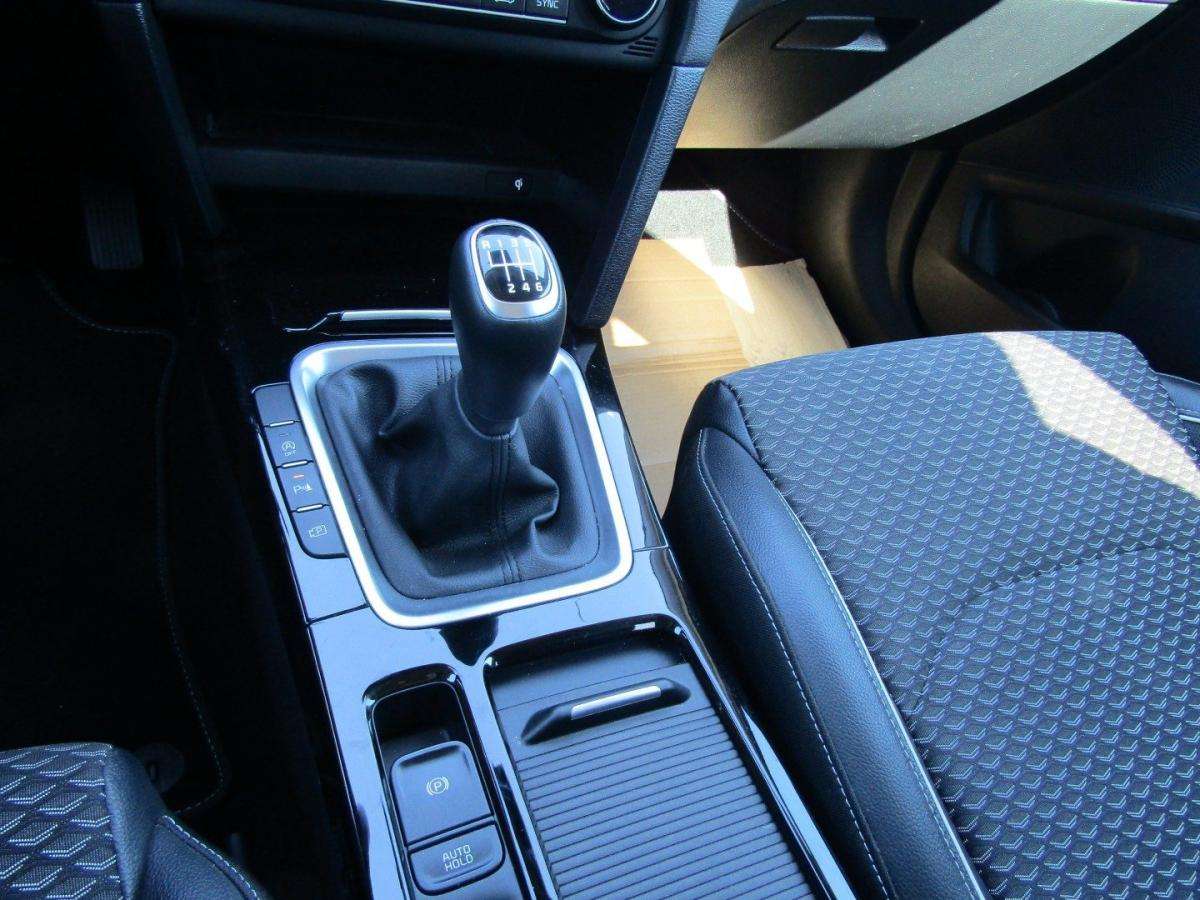 kia-ceed-2024-gasolina-998cc