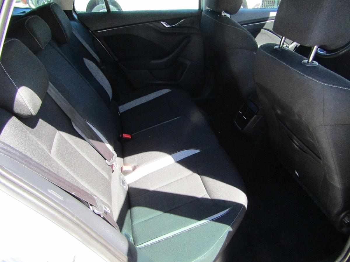skoda-scala-1-0-tsi-2024-gasolina-999cc