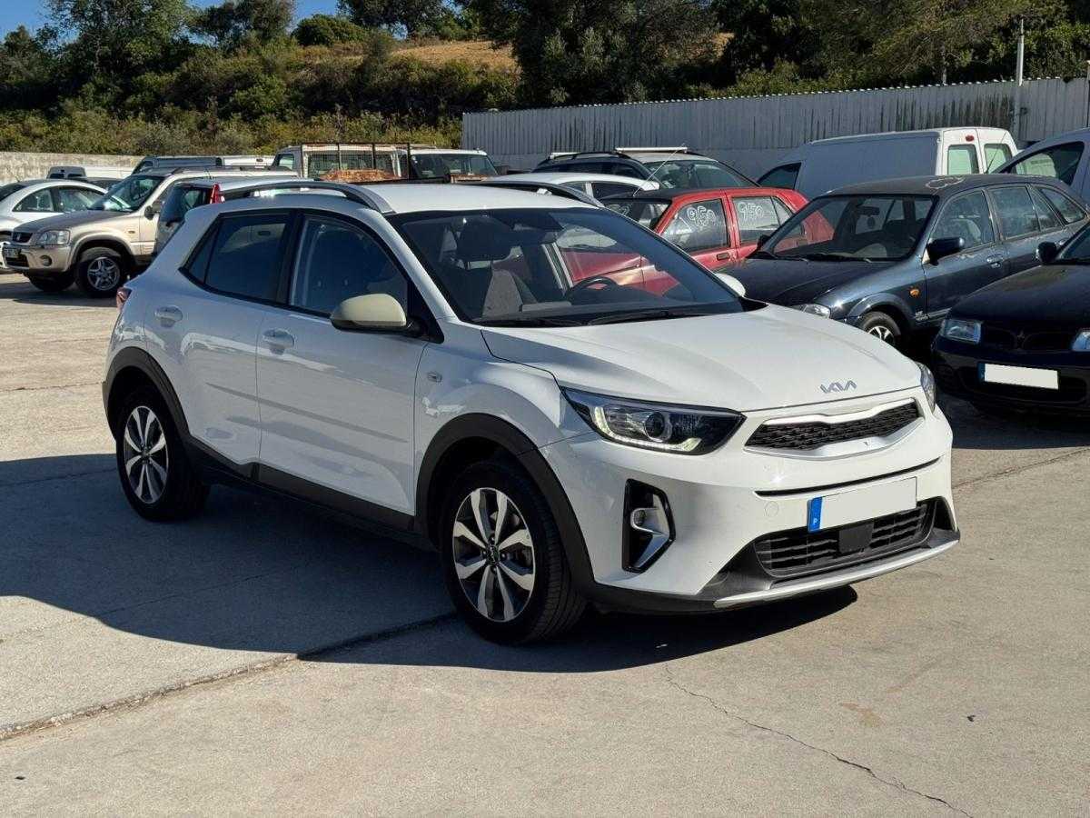 kia-stonic-2024-gasolina-1200cc