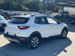 kia-stonic-2024-gasolina-1200cc