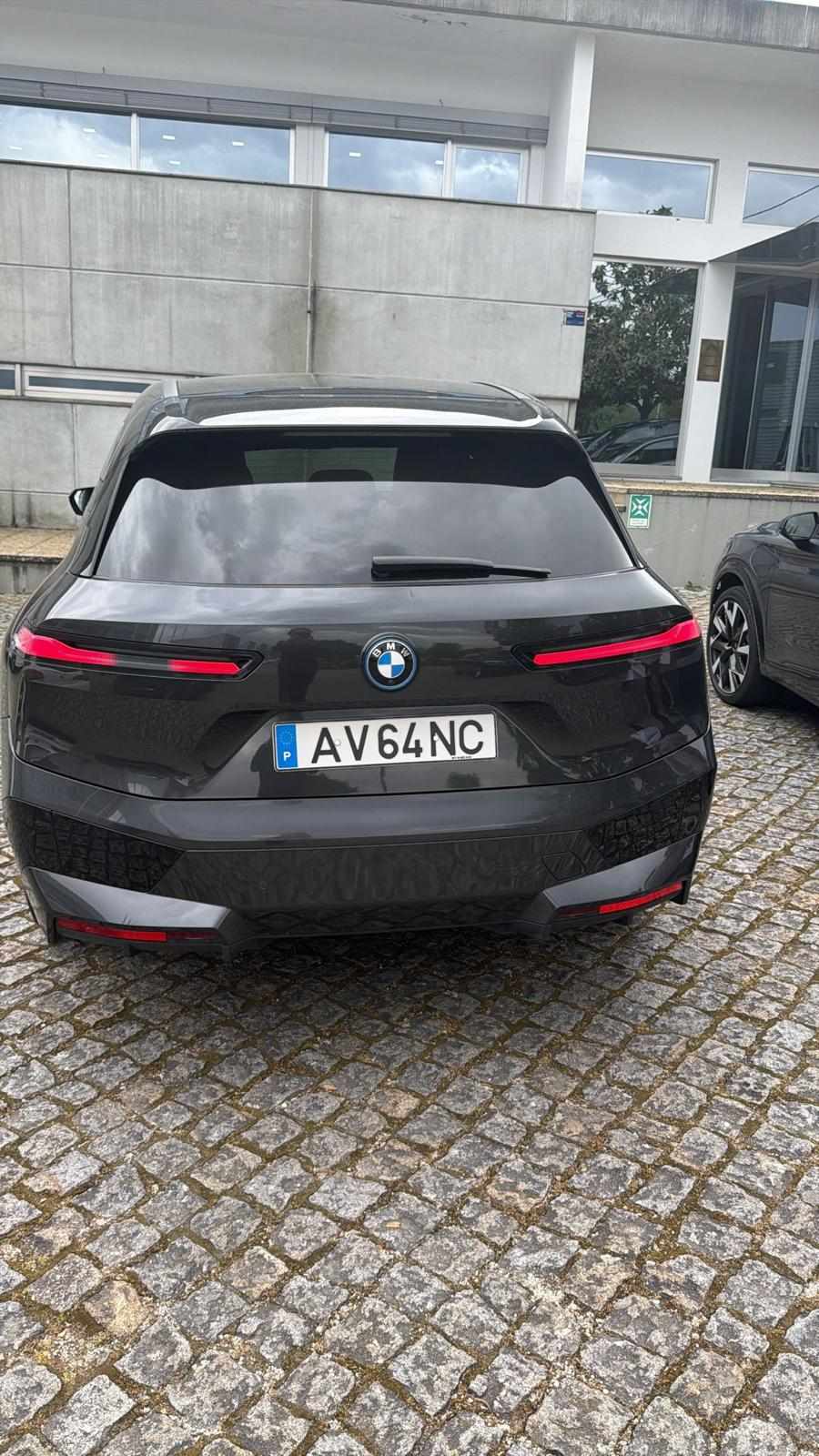 bmw-ix-xdrive40-2022-eletrico