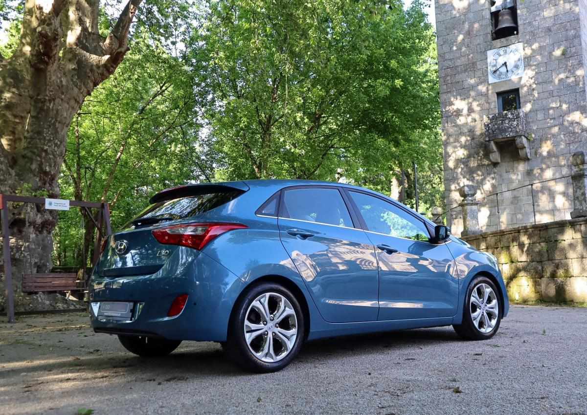 hyundai-i30-1-6-crdi-2014-diesel-1582cc